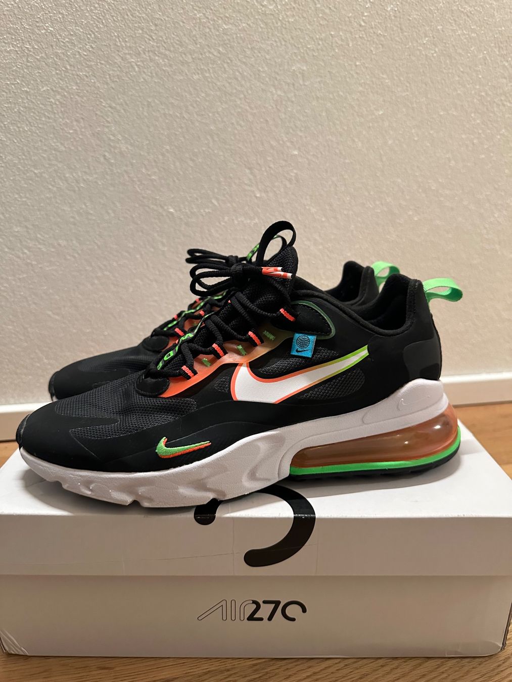 Nike Scarpe da uomo: Nike Air Max 270 Worldwide – Usato da Enney venduto da Natan_1618