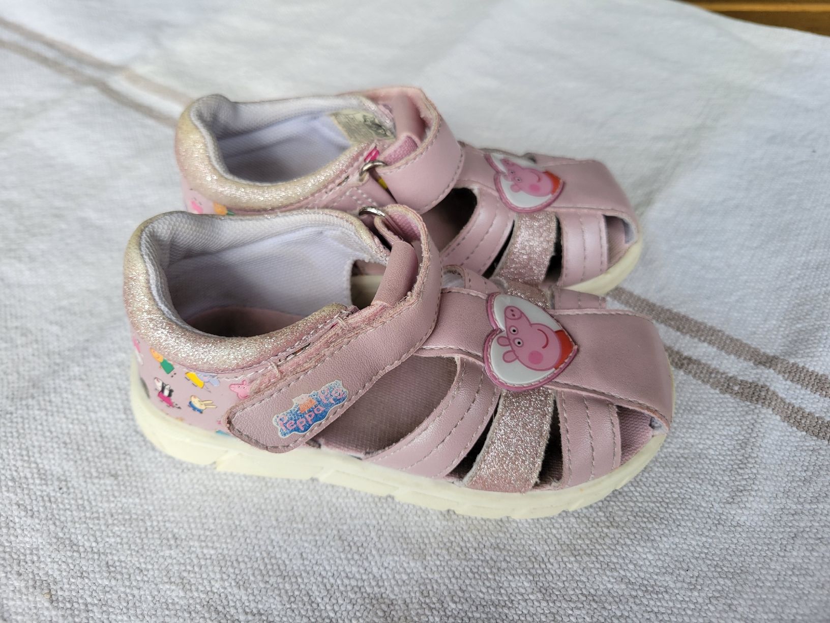 Scarpe per ragazzi: Sandales PeppaPig, taille 24 – Usato da Neuchâtel venduto da valerizette 2