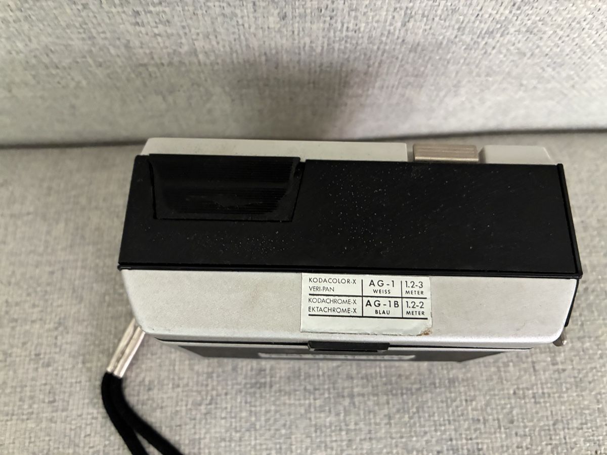 Kodak Kamera: Kodak Instamatic 100 – Gebraucht aus Locarno von lar_p6yw 2