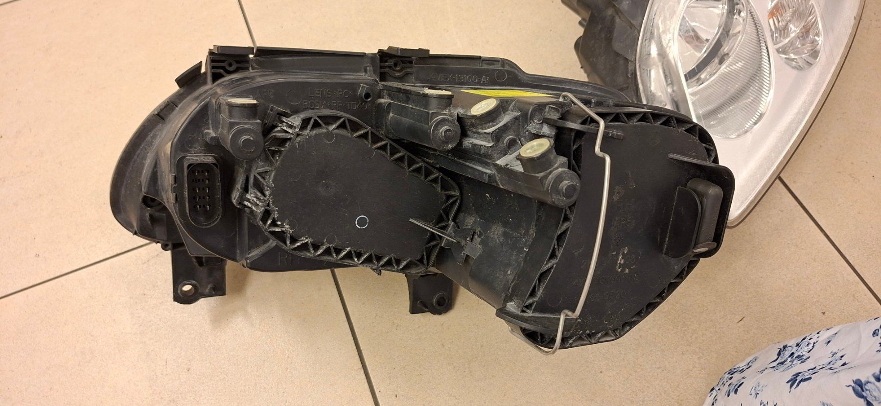 VW Phares: Scheinwerfer L+R Neu VW Caddy – D'occasion à Alpnach Dorf par Kessy4 3
