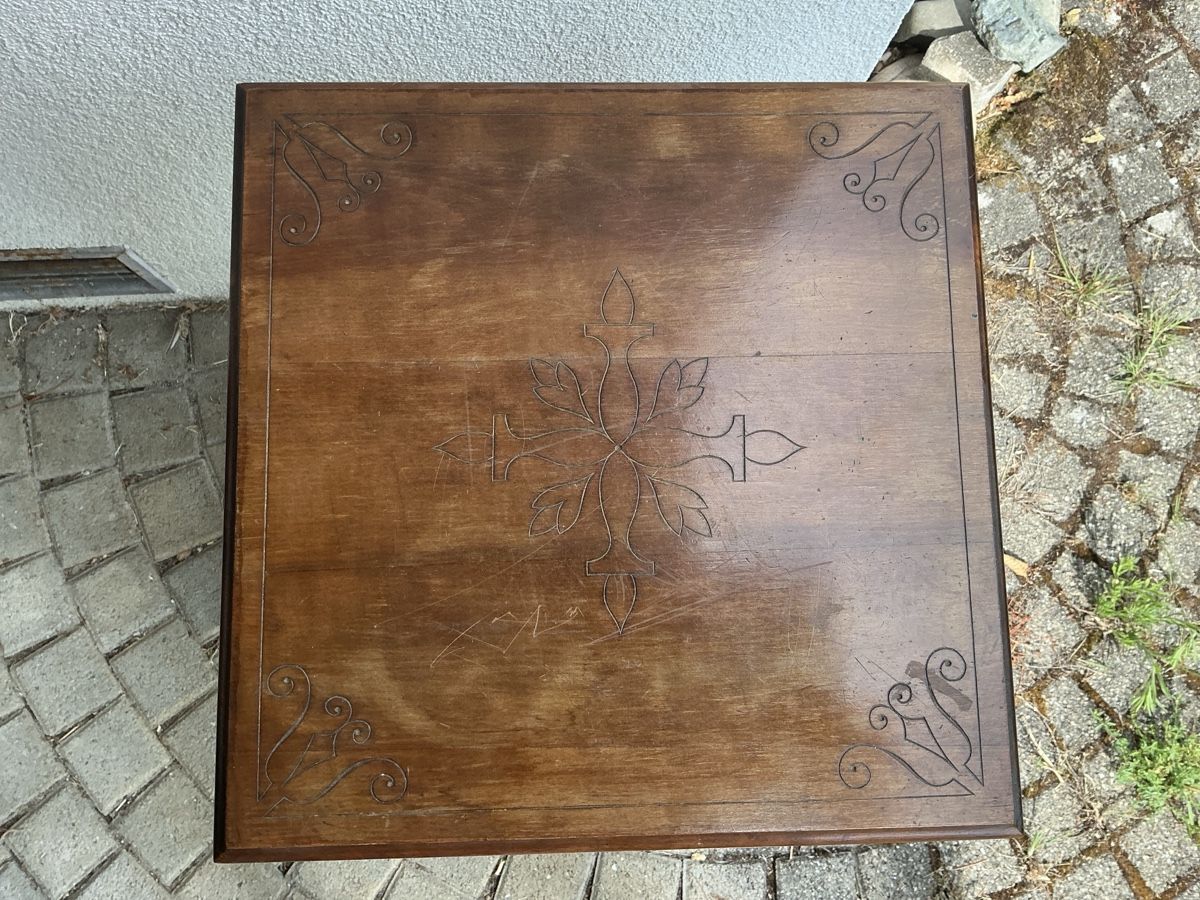 Tables: Kleiner vintage Holztisch – D'occasion à Oberwil BL par 400_p2wn 2