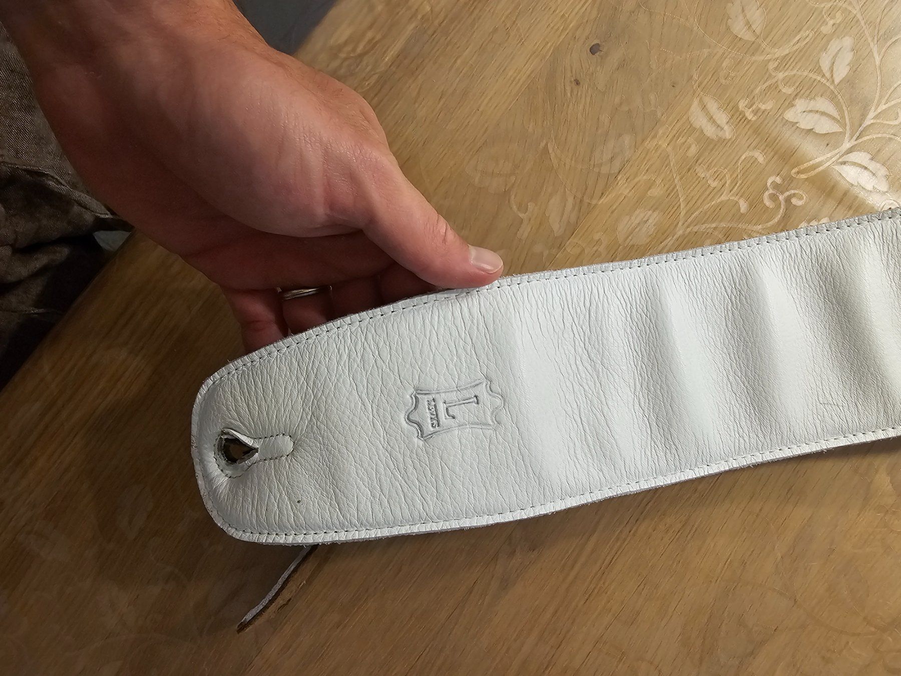 Sonstiges Zubehör: Tracolla per chitarra – Gebraucht aus Gordola von ale_z5t7 1