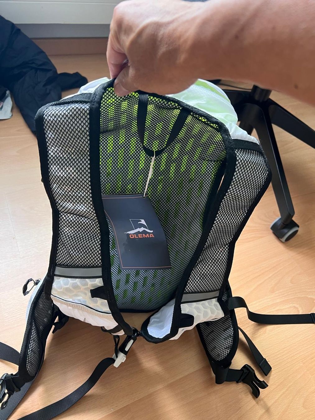 Rucksäcke: NEU Laufrucksack 16 L – Neu (gemäss Beschreibung) aus Schlieren von Fangolf 2