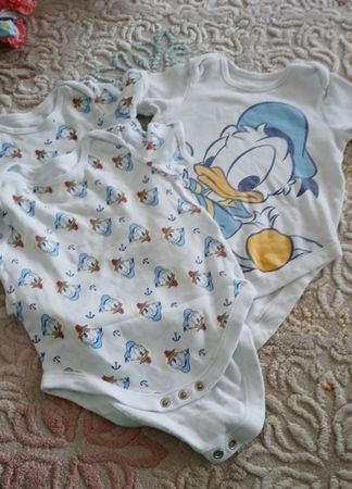 3Stk. Baby Bodys Grösse 80 mit Donald Duck Motiv