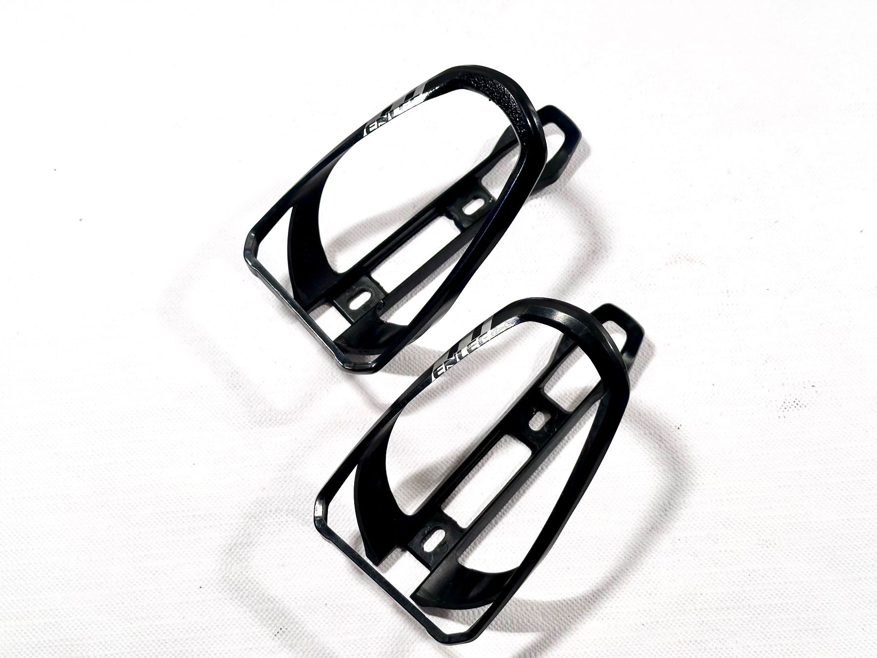 Pezzi di ricambio: ENLEE Bottle Cage Flaschenhalter Set 2 Stück – Usato da Luzern venduto da bikeandbeltcom