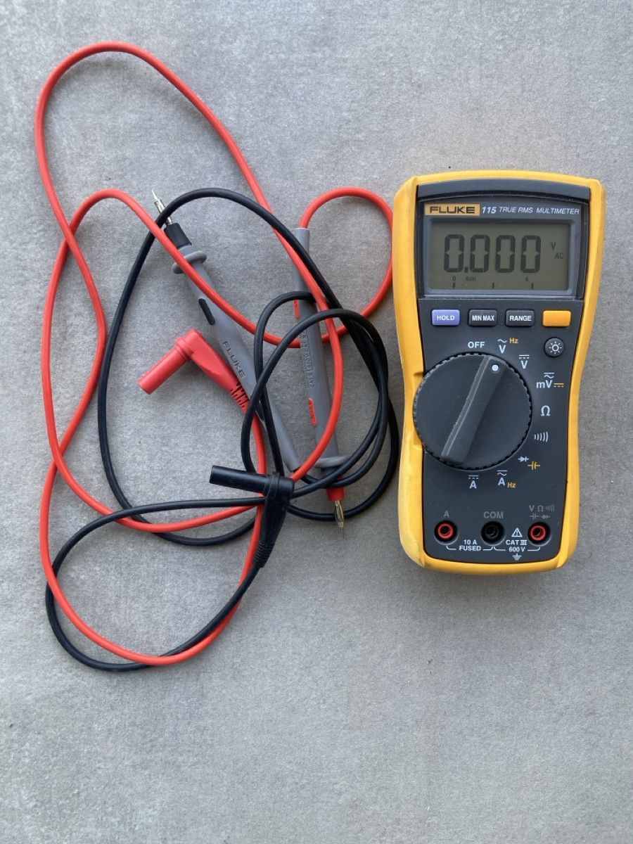 Fluke Messen: FLUKE 115 True RMS Multimeter – Gebraucht aus Winterthur von Tongsaibay 2