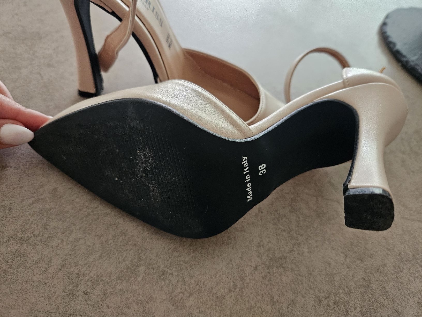 Chaussures femmes: Lederschuh mit Absatz. – D'occasion à Kriens par noe_5hkf 5