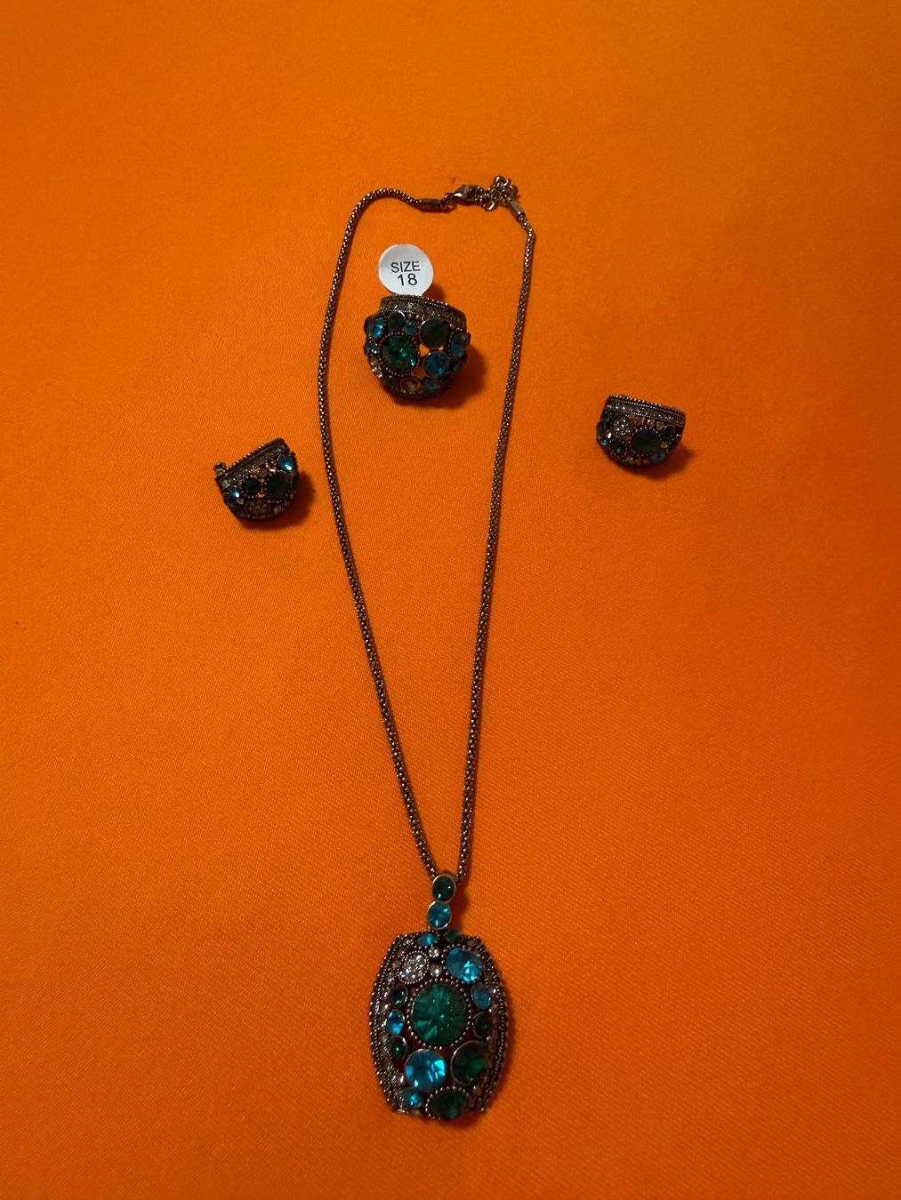 Sonstiger Schmuck: Schmuck Set Grün – Gebraucht aus Altendorf von Elenaneagu22 2