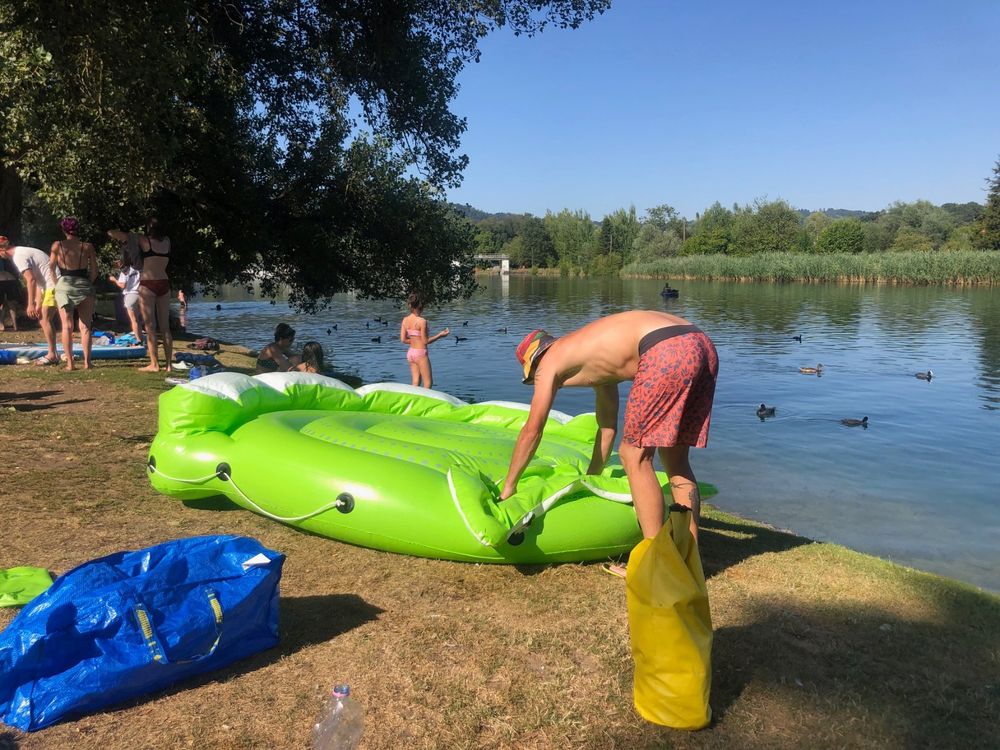 Aufblasbare Hunde Wasserrampe 150x100cm - Schwimminsel Für Hunde Bis 100kg