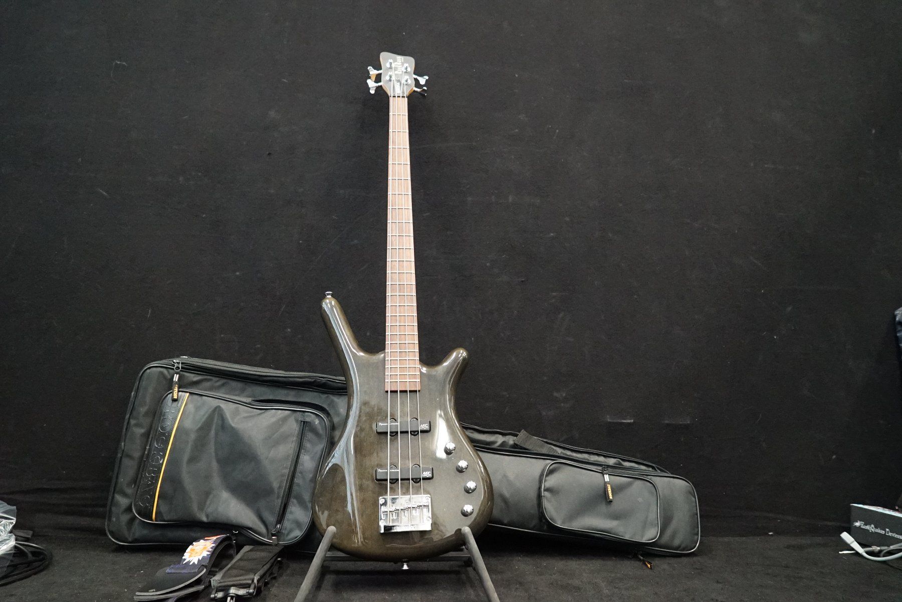 Musikinstrumente: Warwick RockBass Corvette Basic, 4-String Nirvana Black 2005 – Gebraucht aus Ortschwaben von Musictrade