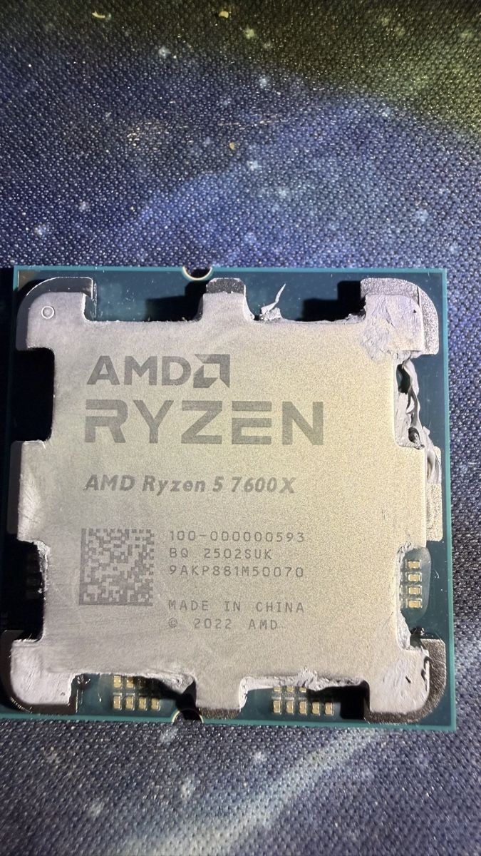 Amd Composants électroniques: AMD Ryzen 5 7600X Prozessor  – D'occasion à Zürich par sky_7lcg