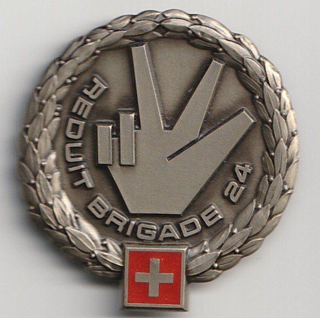 Schweizer Armee Placchette & Badge: Abzeichen Reduit Brigade 24 Schweizer Armee Metall – Usato da St. Gallen venduto da Ricardo_Deals 1