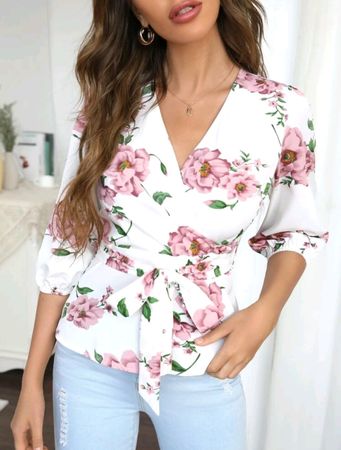 blouse blanche à fleur, taille L, neuve