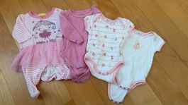 4er Set Mädchen Bodys, Grösse 56, Top Zustand! New Born