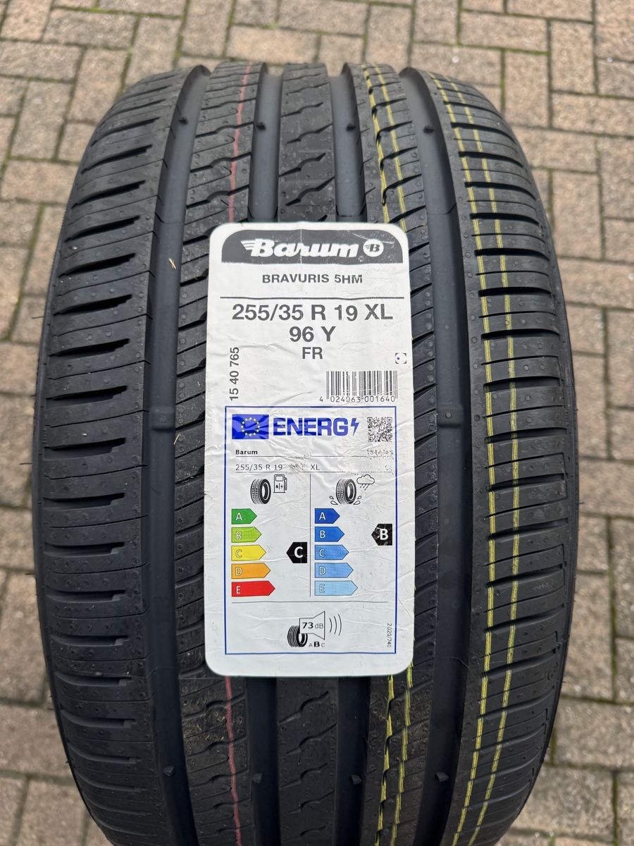 Pneus & Kompletträder: 255/35R19 Sommerpneu NEU – Neu (gemäss Beschreibung) aus Aristau von 020214 2