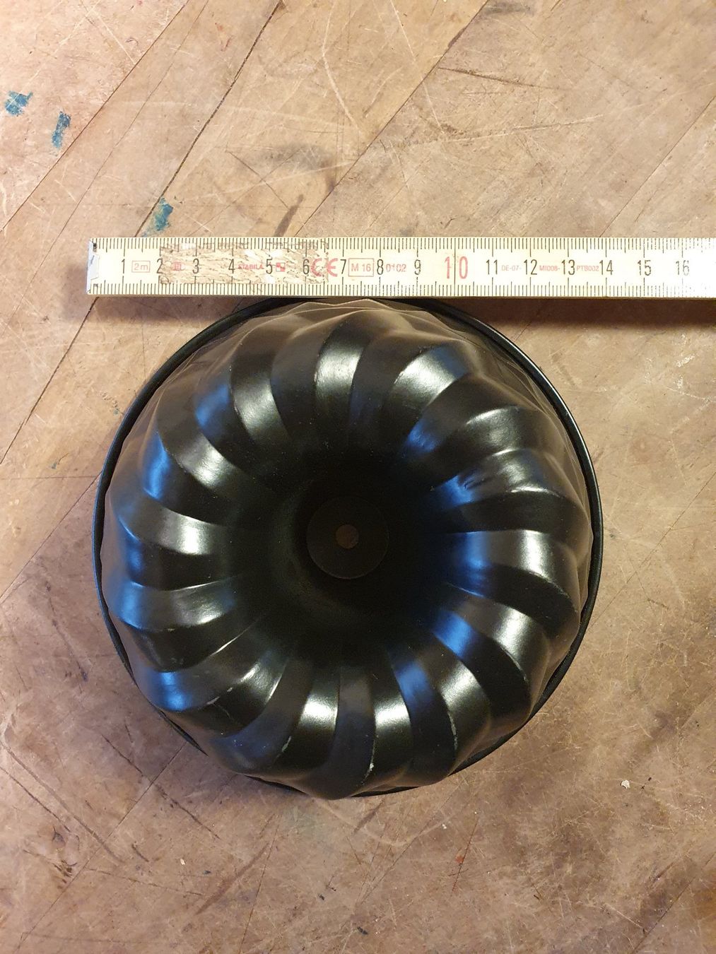 Teglie da forno: Gugelopfform 13 cm Durchmesser – Usato da Zürich venduto da loosebone