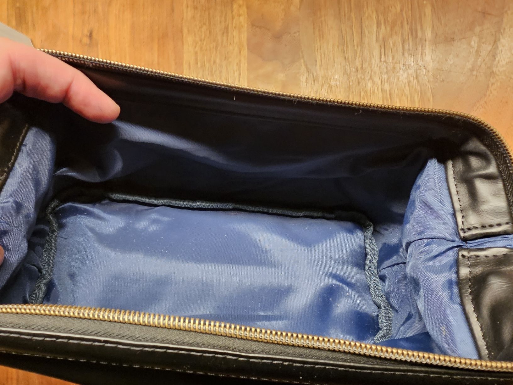 Custodie per cosmetici: Ted Baker Necessaire Schwarz – Nuovo (secondo la descrizione) da Oberwil BL venduto da 007re 2