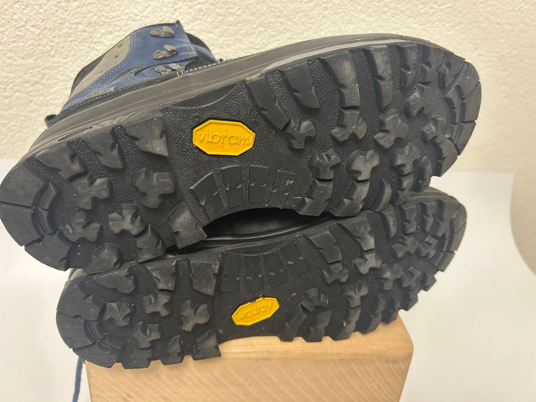 Scarpe da uomo: LOWA Wanderschuh GORE TEX, Gr. 44, 5 – Usato da Rheineck venduto da emma.gut 4