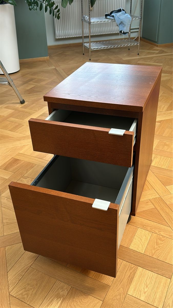 Cassettiere: Schubladenstock auf Rollen – Usato da Bern venduto da lemon.shapes 1