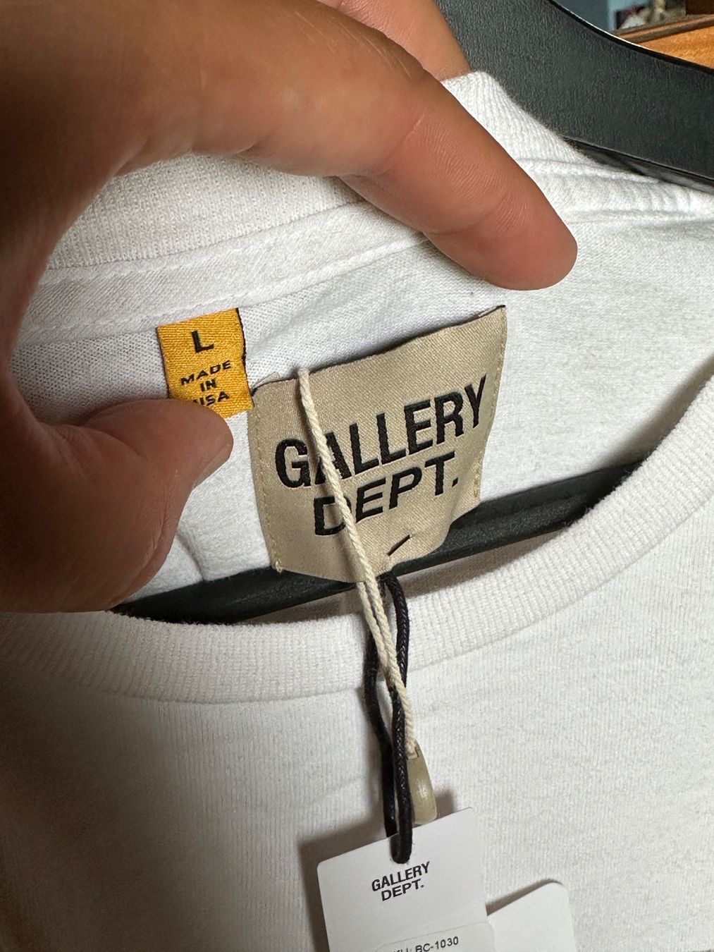 Gallery Dept. T-shirt: Original Gallery Dept. Book Club Tee Size L – Usato da Villars-Burquin venduto da Iliasso 3