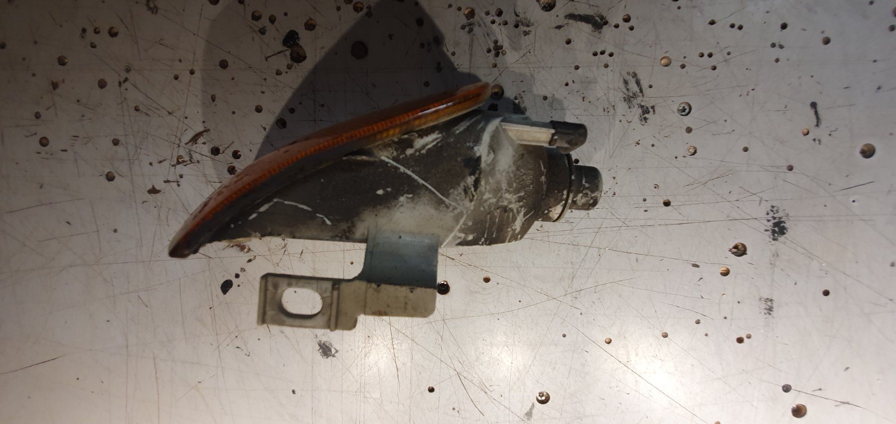 Volkswagen Alle Autoersatzteile: 6N0953050 POLO 6N BLINKER RECHTS – Gebraucht aus Langnau i. E. von Superseven69 6