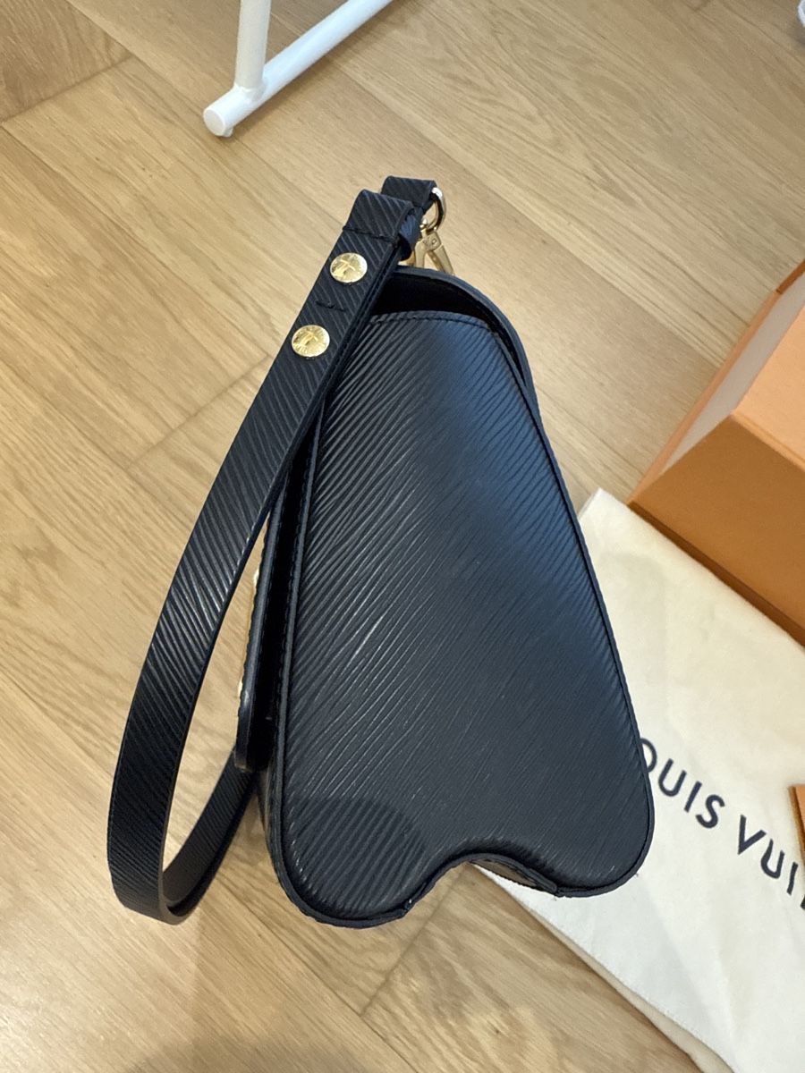 Louis Vuitton Borse da donna: Louis Vuitton Tasche Modell Twist – Nuovo (secondo la descrizione) da Binz venduto da Sandra830 3
