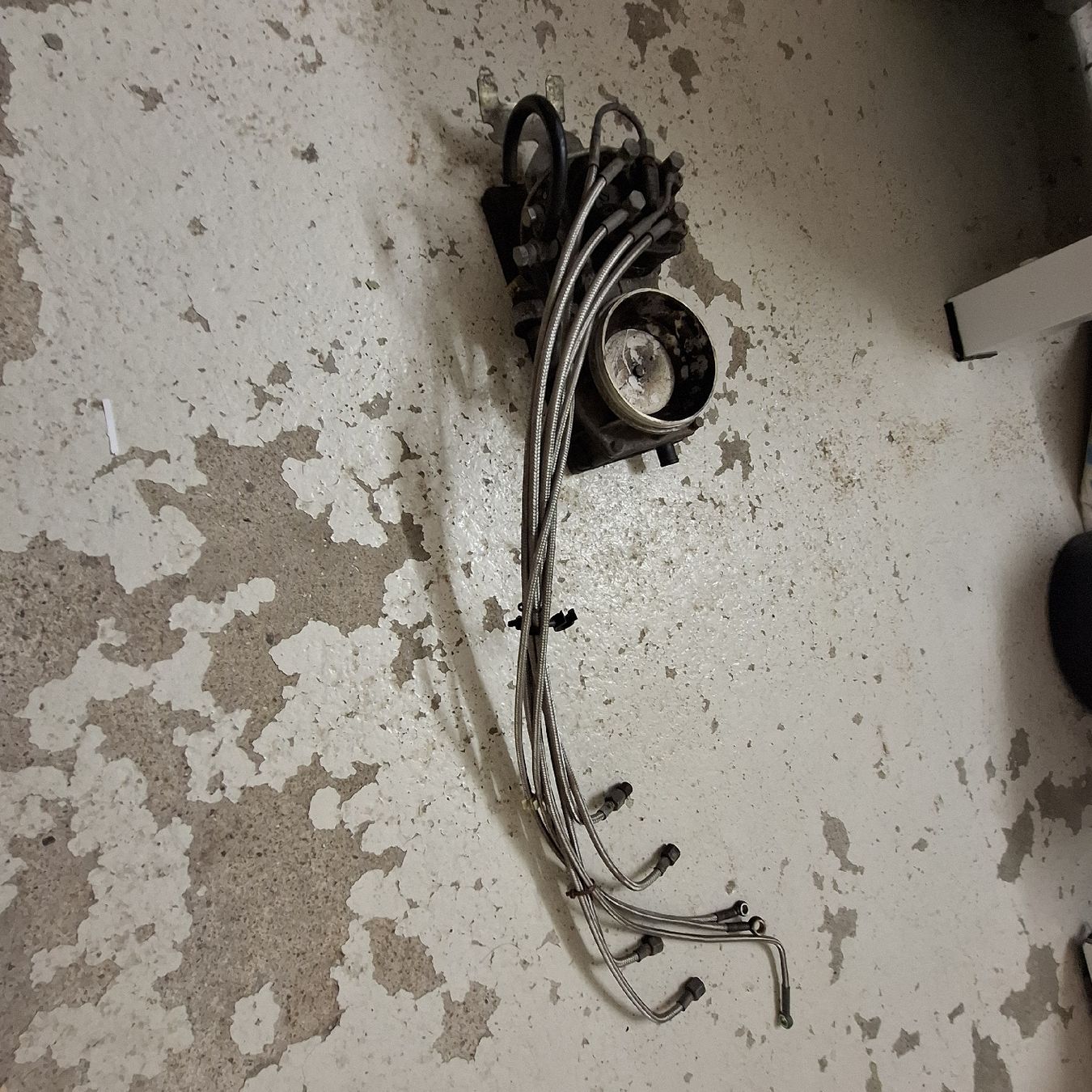 Tutti pezzi di ricambio auto: VW Scirocco 2/ Golf 1 Mengenteiler K-Jetronic Bosch Set – Usato da Schlieren venduto da 93min