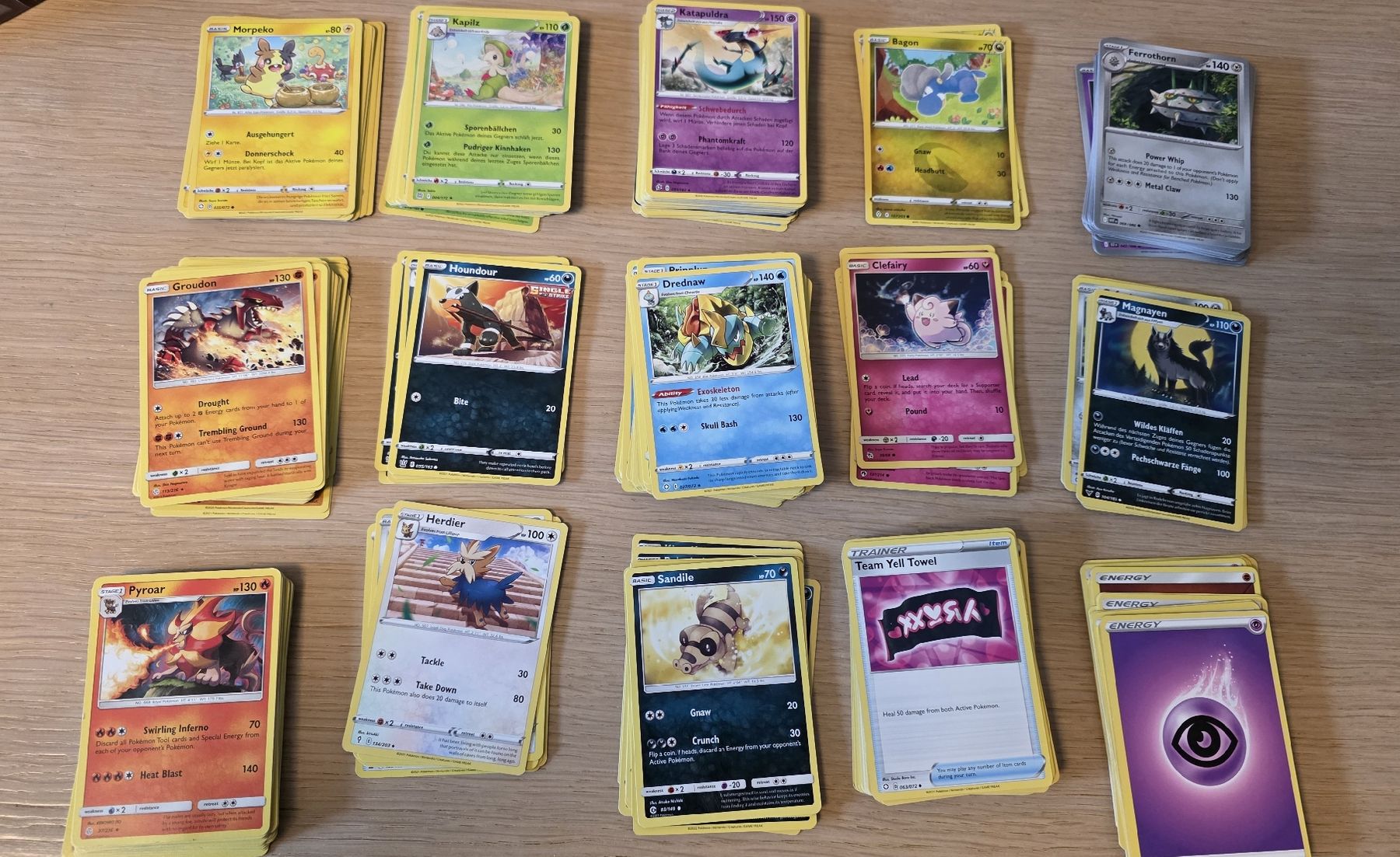 Pokémon Carte collezionabili: Ca. 400 Pokemon Karten – Usato da recherswil venduto da R_M_R