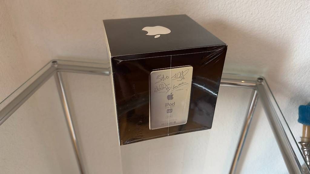 Lettore multimediale portatile: Original Apple iPod U2 Special Edition – Usato da Zug venduto da tho_b78v 2