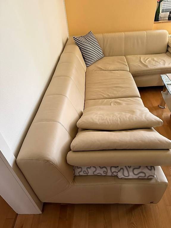 Sofas: GRATIS "hellbeiges Eckledersofa" – D'occasion à Basel par siwu1987 2