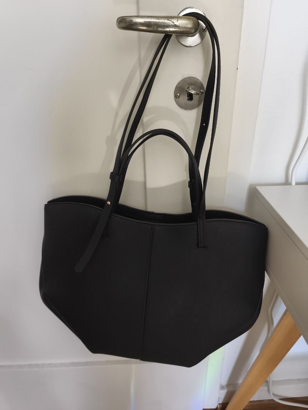 Sacs femmes: Even Odd Tasche schwarz  – Neuf avec emballage d'origine à Bubikon par nao_vz5k