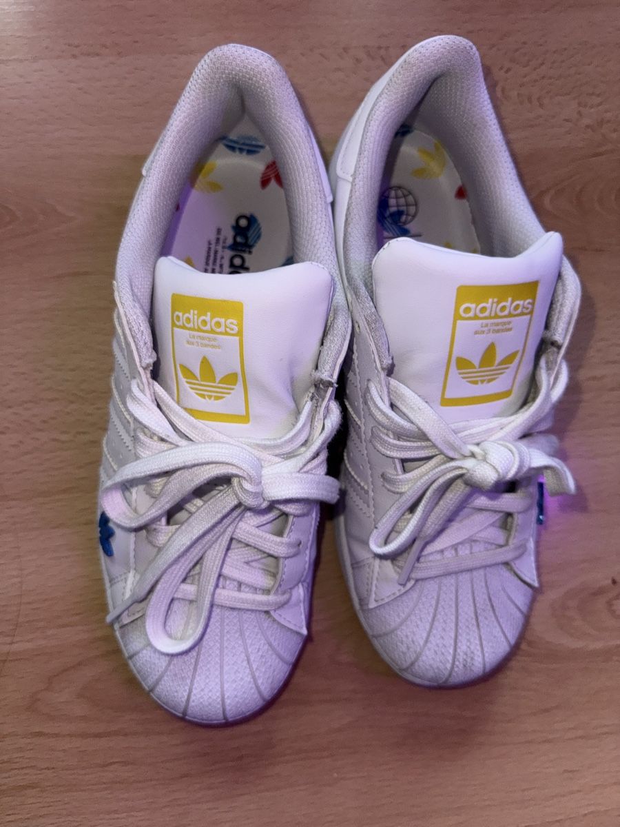 Adidas Scarpe da donna: Adidas Superstar – Usato da Luzern venduto da mou_k6dh 1