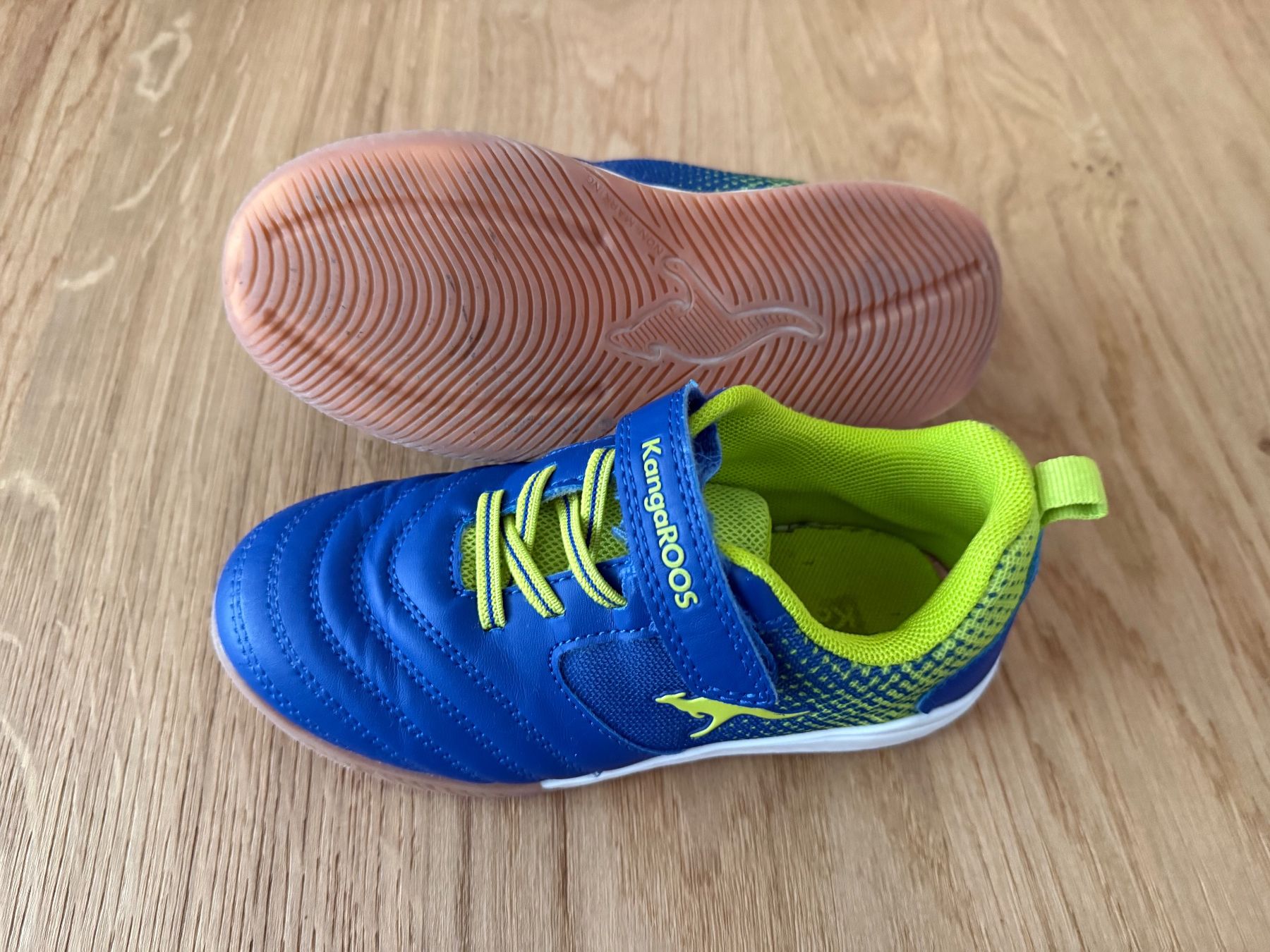 Scarpe per ragazzi: Hallenschuhe Kangaroos Grosse 29 – Usato da Frick venduto da Mis_sms2 1