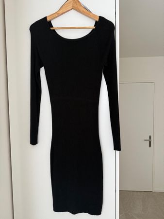 🖤 Schwarzes Strickkleid – AMISU – Figurbetont & Elegant 🖤