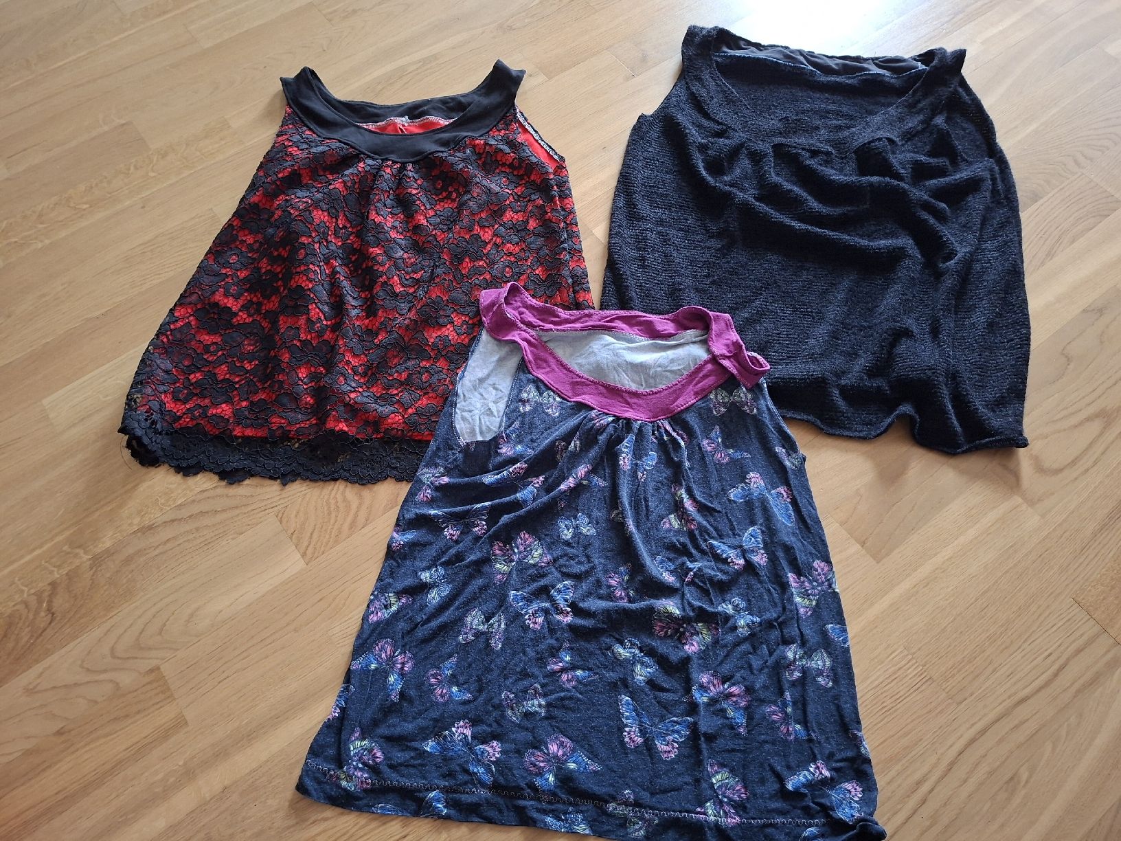 Lotti di vestiti: Kleiderpaket Grösse M                     (3) – Usato da Lyss venduto da Infinia 3