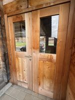Doppeltüre Holz mit Fenster und Zylinderschloss