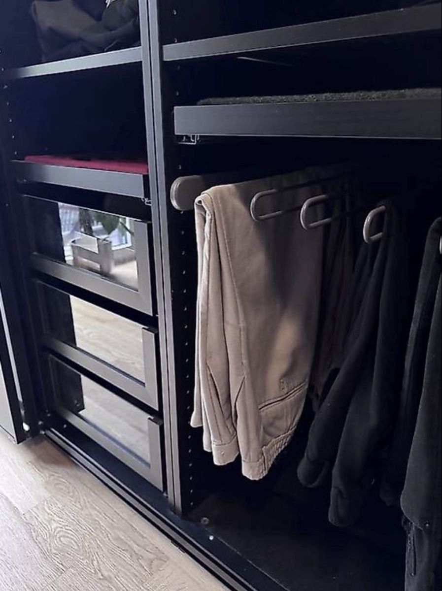 Armadi: Pax Kleiderschrank – Usato da Zürich venduto da SwissSki26 2