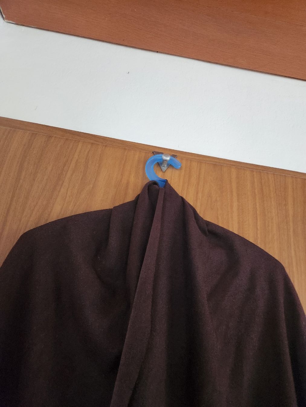 Foulard & Sciarpe: Echarpe marron 100% cachemire avec franges  – Usato da Niedergösgen venduto da Eva2410 3