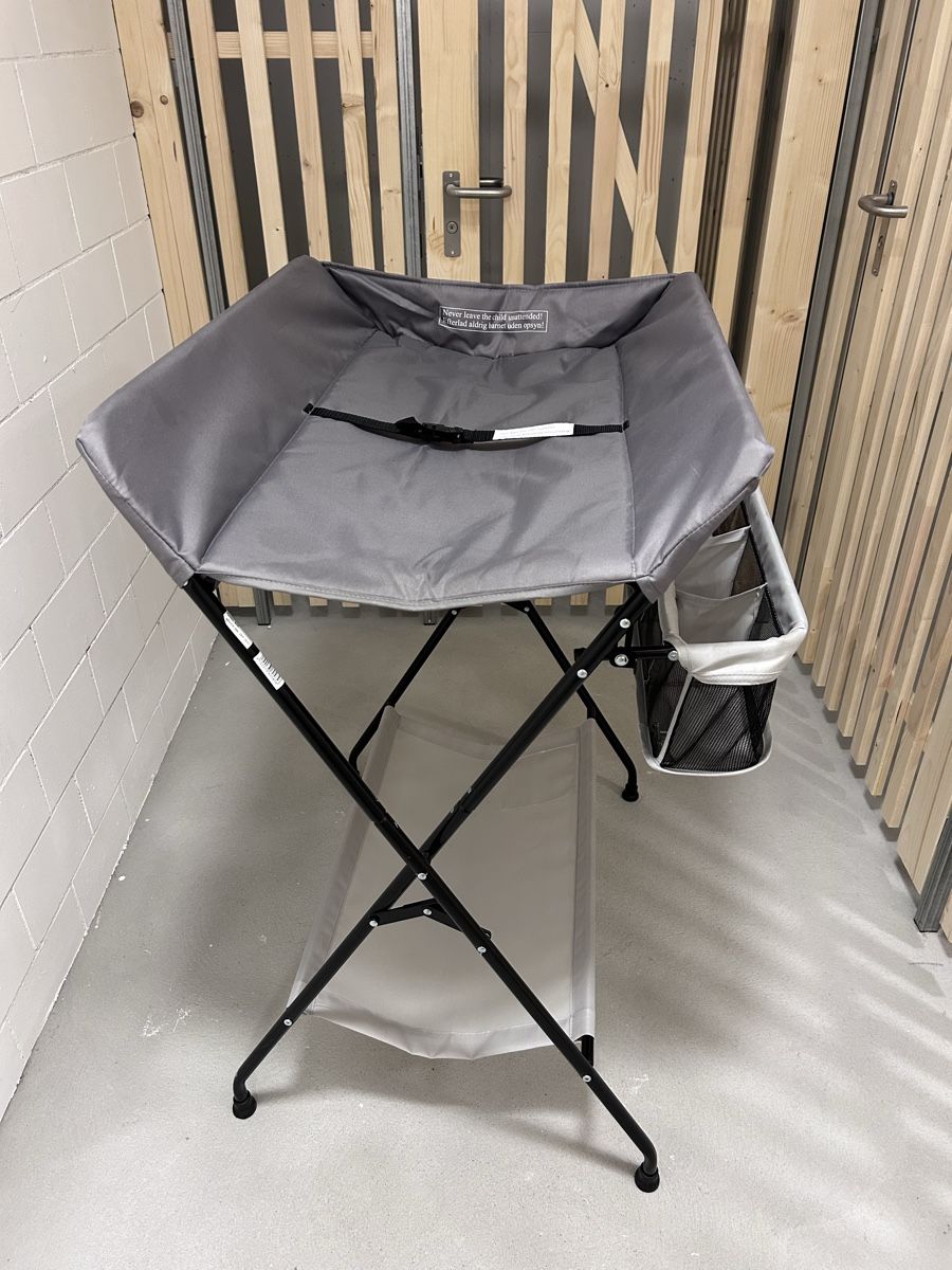 Fasciatoi & Accessori: Wickeltisch mit Ablage & Aufbewahrung – Usato da Zürich venduto da shasha_