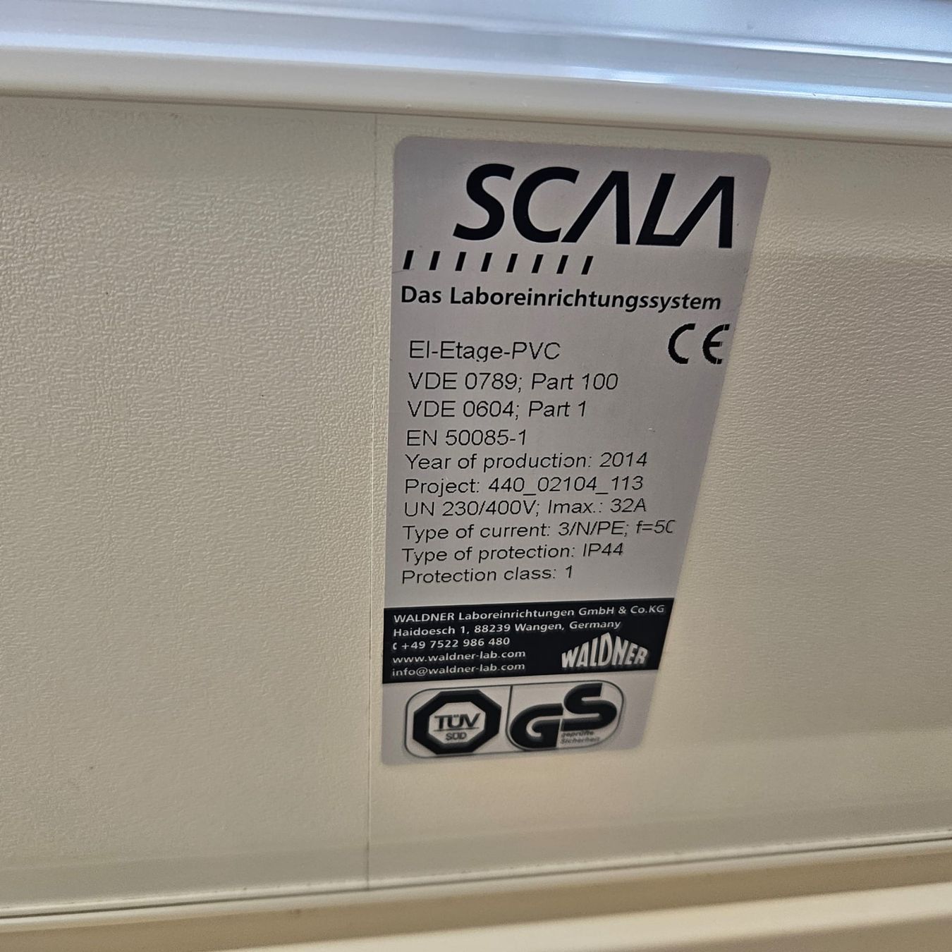 Armadi: Sicherheitsschrank SKALA – Usato da Niederdorf venduto da LeptonAG_Labor 5