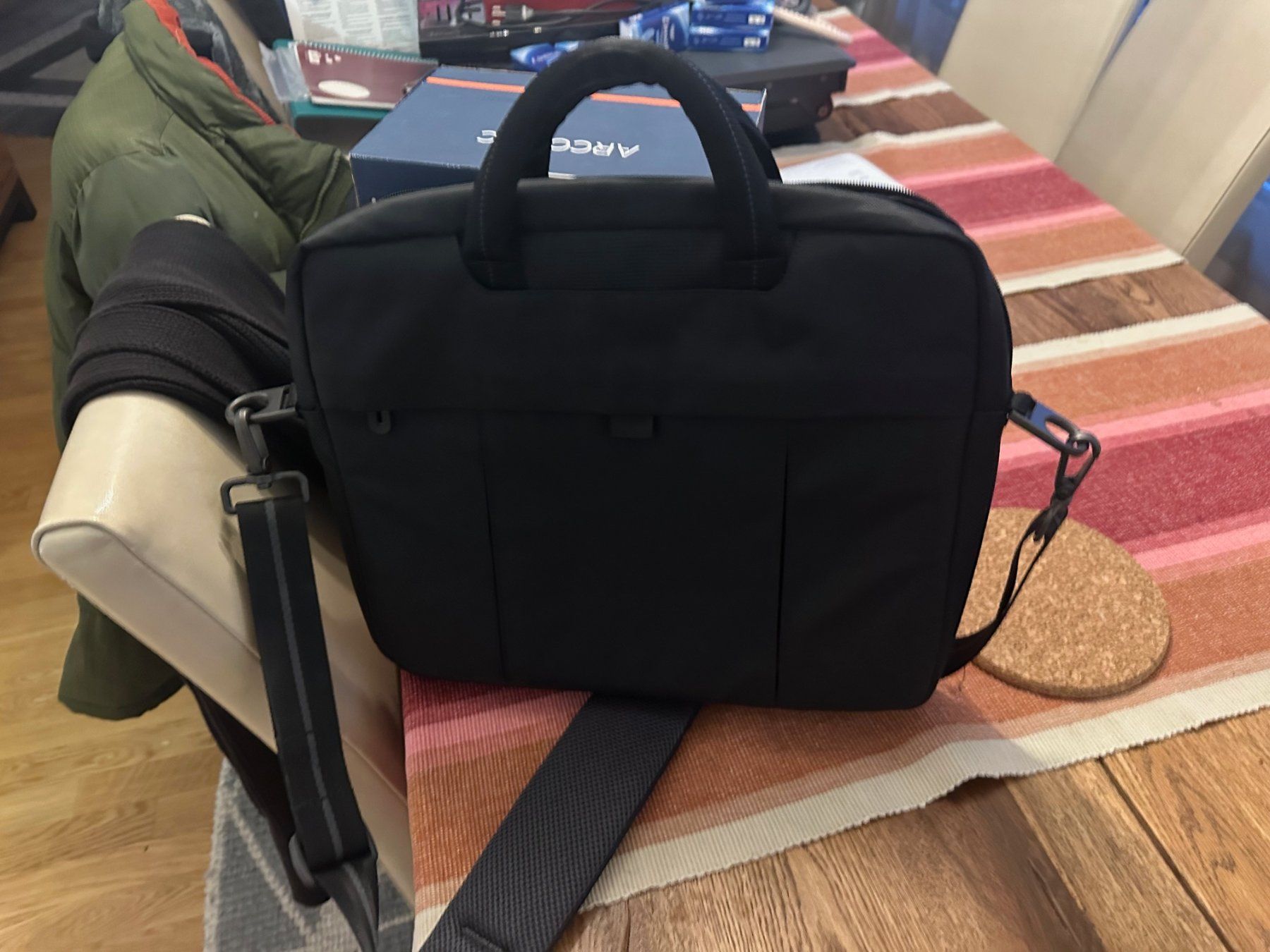 Dell Borse: Dell Laptop Bag – Elegant & Practical (Black) – Usato da Zürich venduto da ibizahot 1