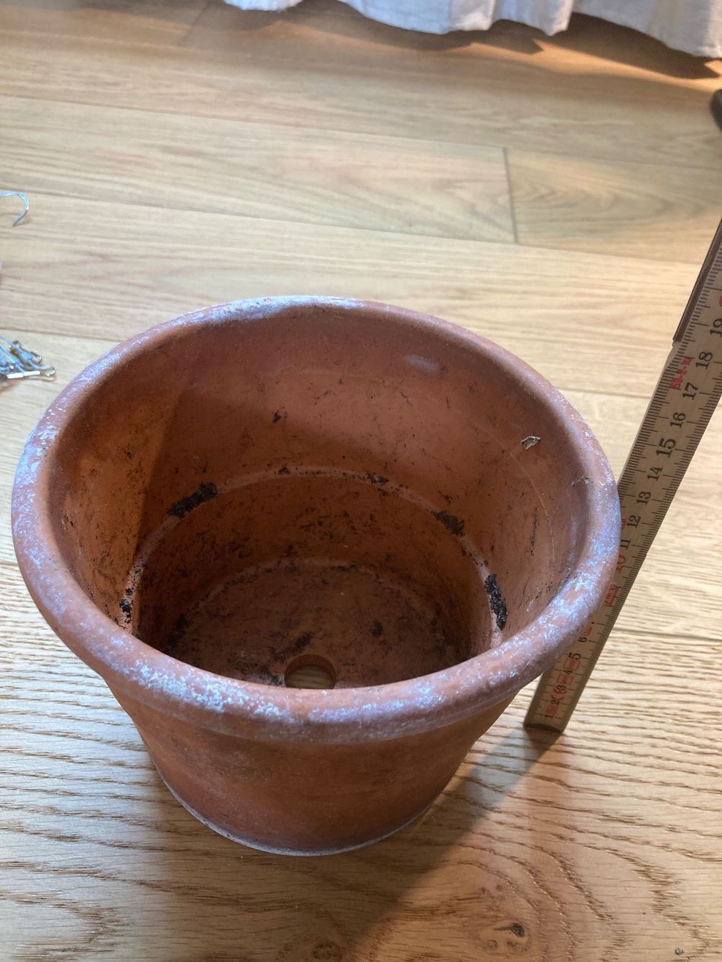 Blumentöpfe: Gebrauchter Blumentopf aus Terrakotta, Durchmesser 18 cm – Gebraucht aus Wichtrach von Aramis3628 2