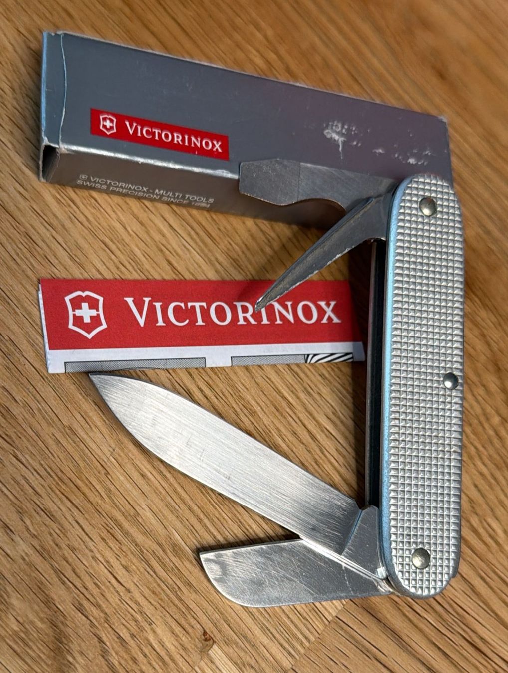 Victorinox Couteaux de poche: VICTORINOX TASCHENMESSER – D'occasion à Zürich par Frei-Occasionen 1