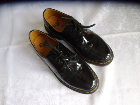 Schuhe NEU Gr. 40 Lack/Leder Dr. Martens Air Wair