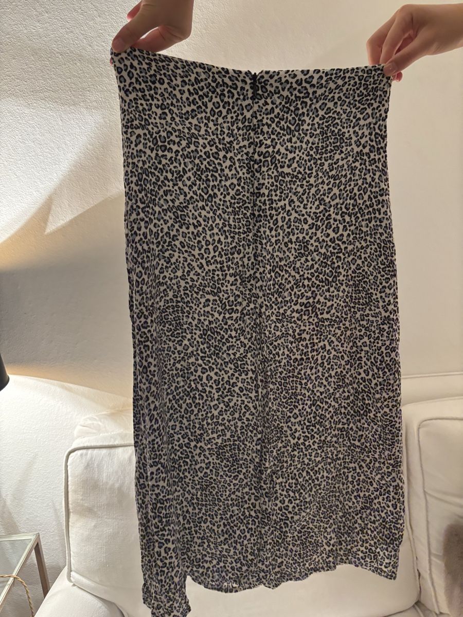 Brandy Melville Jupes: Brandy Melville Leopard Print Midi – D'occasion à Zürich par Flo021000 1