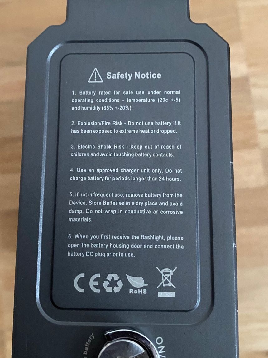 Klarus Lampes: Klarus RS80 - Suchscheinwerfer (LED), Flashlight – D'occasion à Rotkreuz par mia_dc2r 5