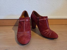 Chie Mihara - 38 NEU in einem warmen rötlich-braunen Farbton