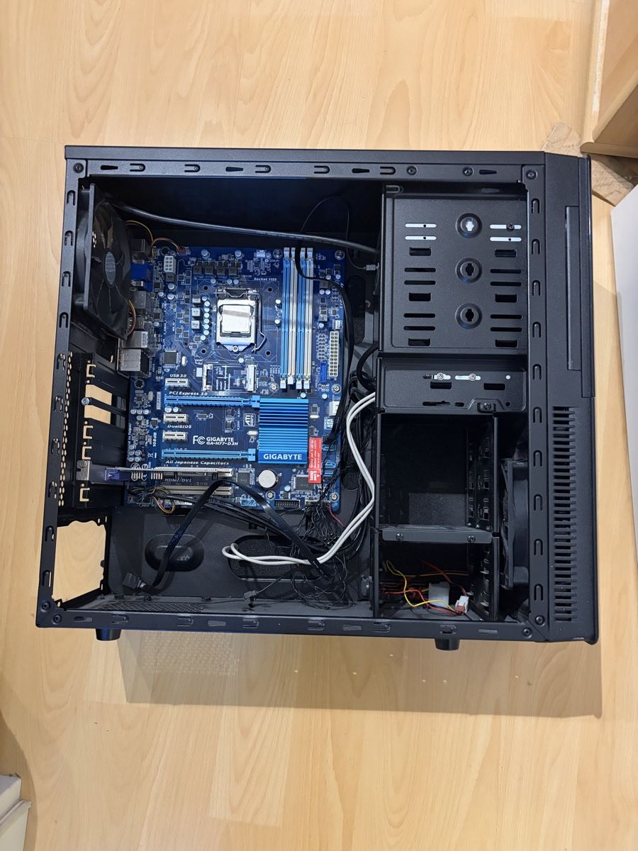 Intel PC: PC Gehäuse mit Gigabyte Mainboard Intel i7-2600 – Difettoso da Muttenz venduto da det_z699
