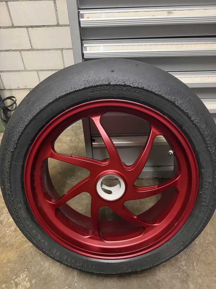Pneumatici & Ruote complete: Ducati Panigale V4S Hinterrad – Usato da Niederlenz venduto da alpha.t14