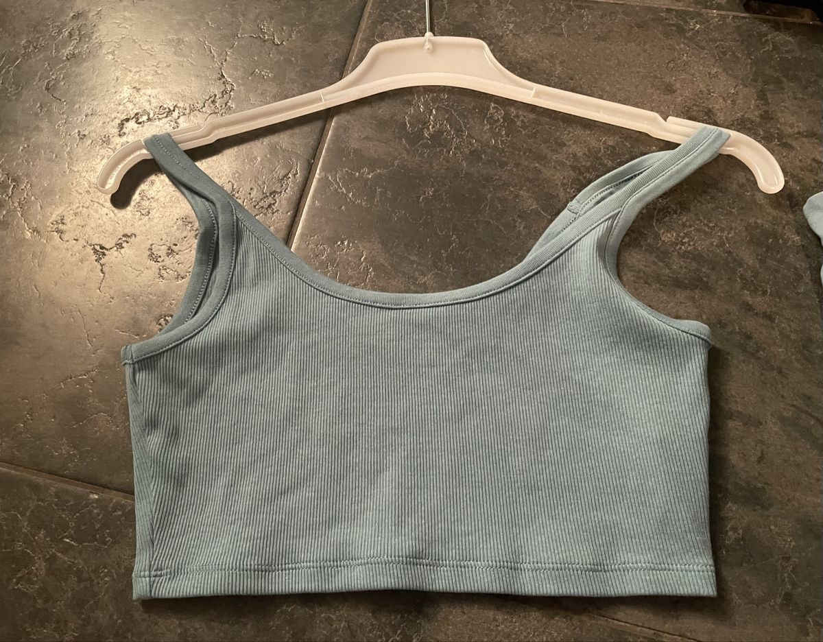 Tops: Top-Shirt – Gebraucht aus Mettmenstetten von sde_mnv2 2